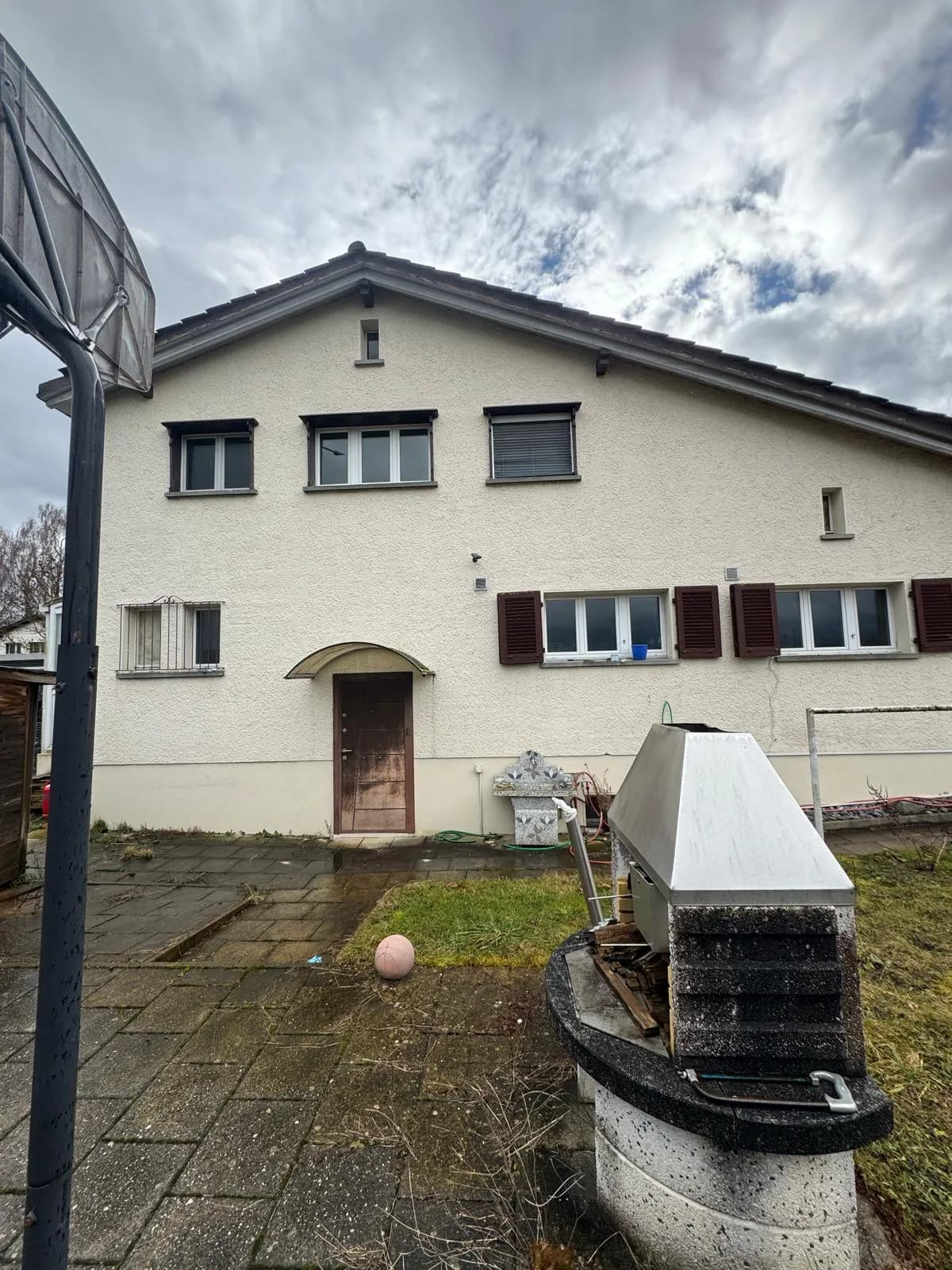 Planung und Umsetzung eines Mehrfamilienhauses in Dübendorf, Zürich – 89m2 Group Projektbild 2