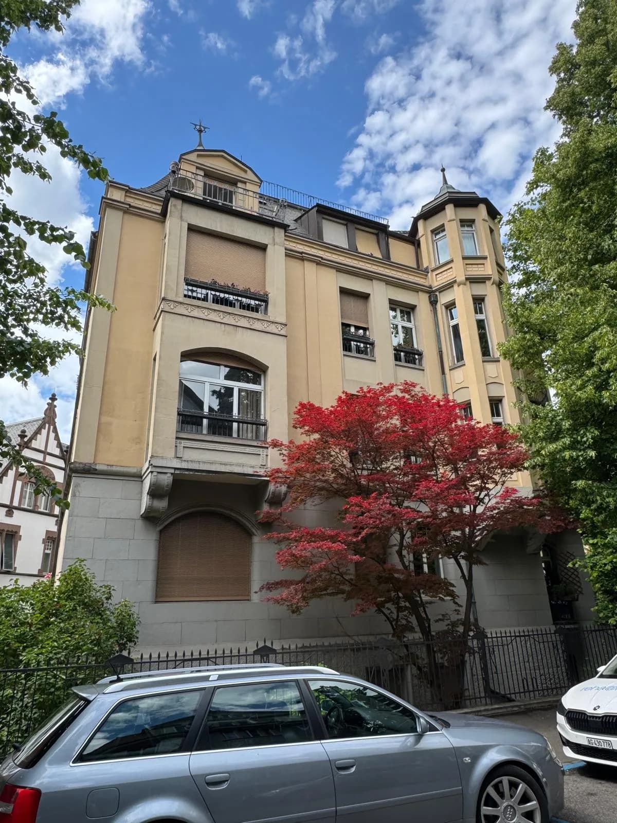 Planung und Sanierung eines Mehrfamilienhauses in Zürich – 89m2 Group Projektbild 1