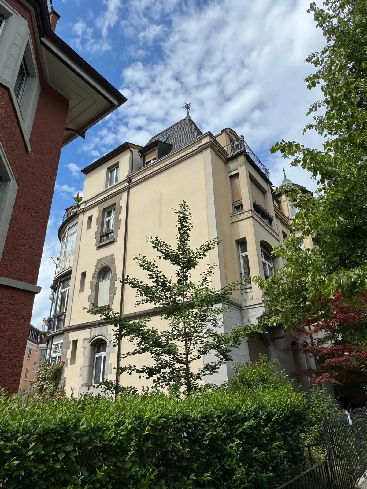 Planung und Sanierung eines Mehrfamilienhauses in Zürich – 89m2 Group Projektbild 2