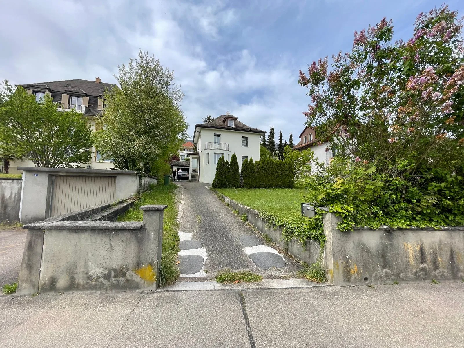 Planung und Umsetzung eines Mehrfamilienhauses in Lengnau – 89m2 Group Projektbild 1