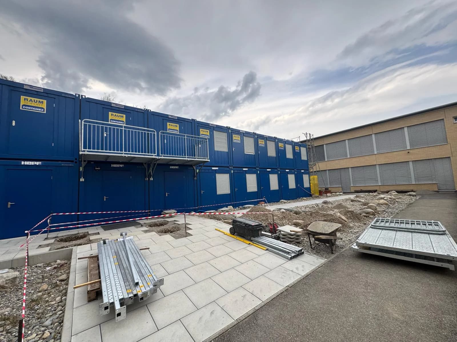 Umsetzung eines Schulprovisoriums in Wetzikon – 89m2 Group